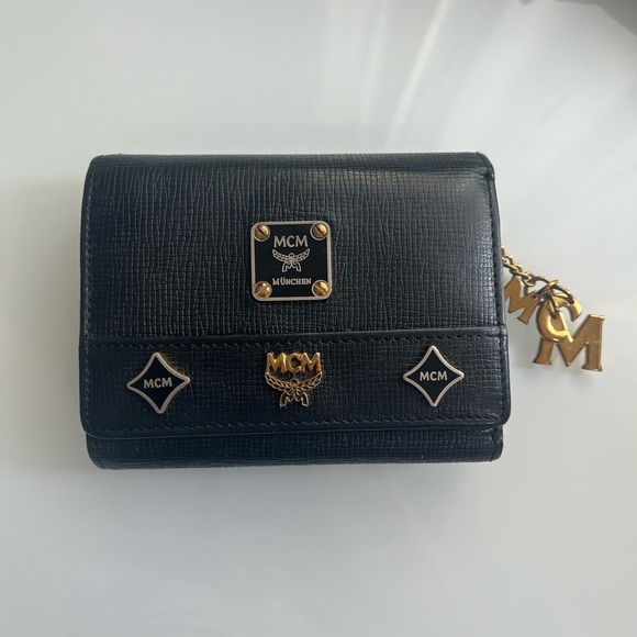 MCM SMALL BLACK LEATHER TRIFOLD WALLET - Picture 13 of 13